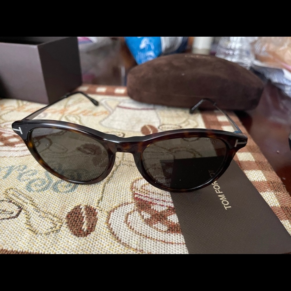 Tom Ford Kellan sunglasses. with original Tom Ford case and authenticity card.